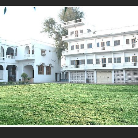 אודייפור Saheli Palace מראה חיצוני תמונה